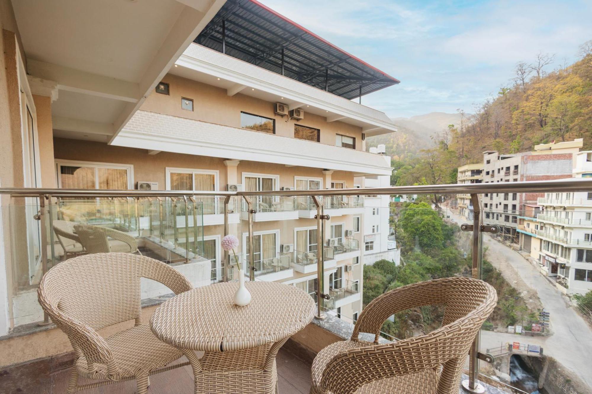 Stone Wood Hotel, Rishīkesh Eksteriør bilde